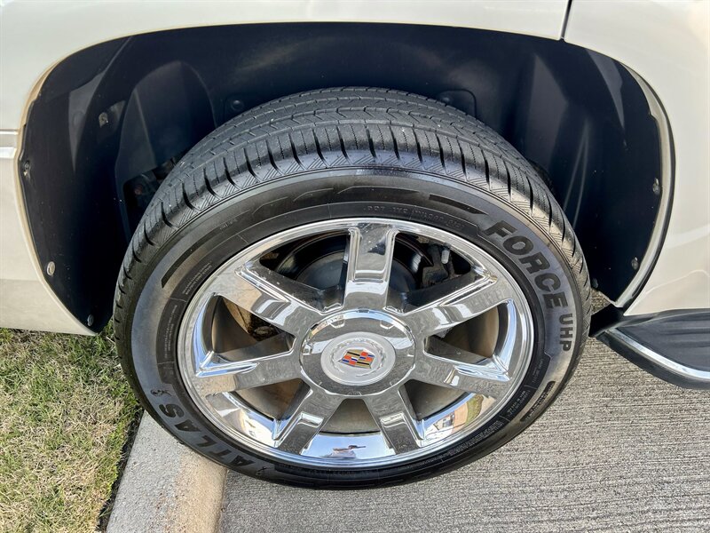 2011 Cadillac CADILLAC ESCALADE LUXURY NAV 86K LOW MILES SUPER NICE  YOUTUBE VIDEO   - Photo 67 - Stafford, TX 77477