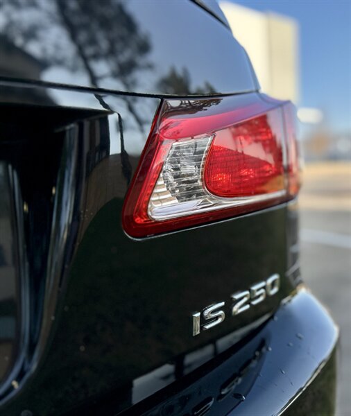 2012 Lexus LEXUS IS 250 F SPORT NAVIGATION HTD SEATS FOG LIGHTS YOUTUBE VIDEO   - Photo 24 - Stafford, TX 77477