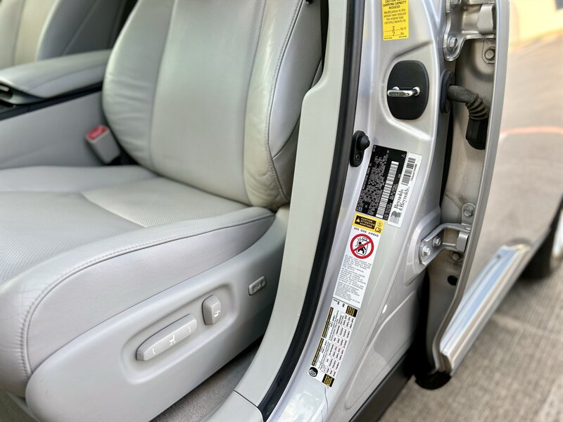 2010 Lexus LEXUS RX 350 NAVIGATION 86K MILES PREMIUM PKG YOUTUBE VIDEO   - Photo 49 - Stafford, TX 77477