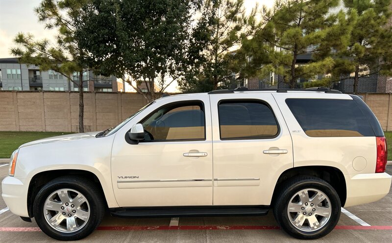 2013 GMC Yukon SLT 8 PASS 20 " WHEELS HTD & COOL SEATS SUPER CLEAN   - Photo 15 - Stafford, TX 77477