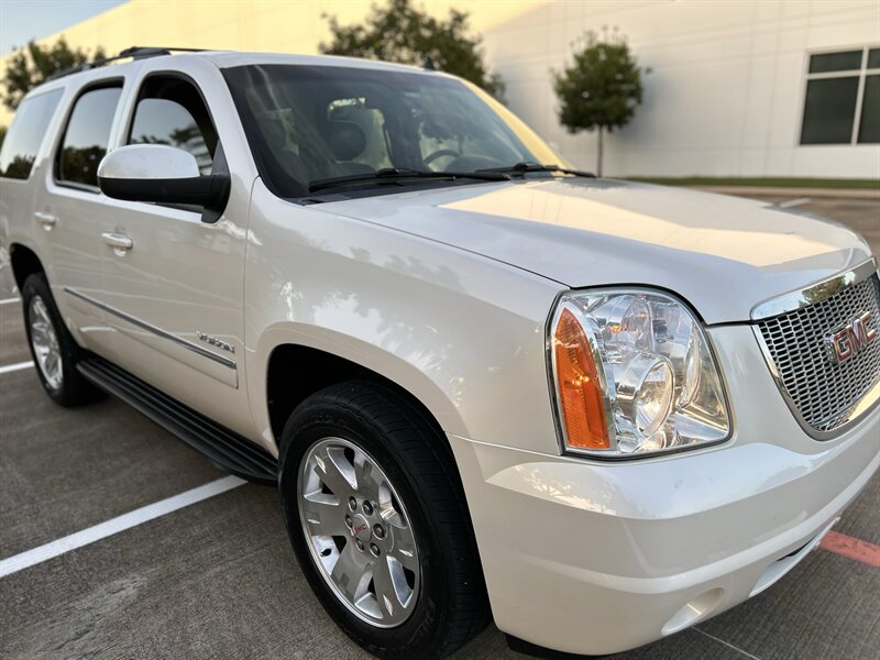 2013 GMC Yukon SLT 8 PASS 20 " WHEELS HTD & COOL SEATS SUPER CLEAN   - Photo 9 - Stafford, TX 77477