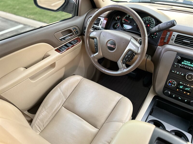 2013 GMC Yukon SLT 8 PASS 20 " WHEELS HTD & COOL SEATS SUPER CLEAN   - Photo 63 - Stafford, TX 77477