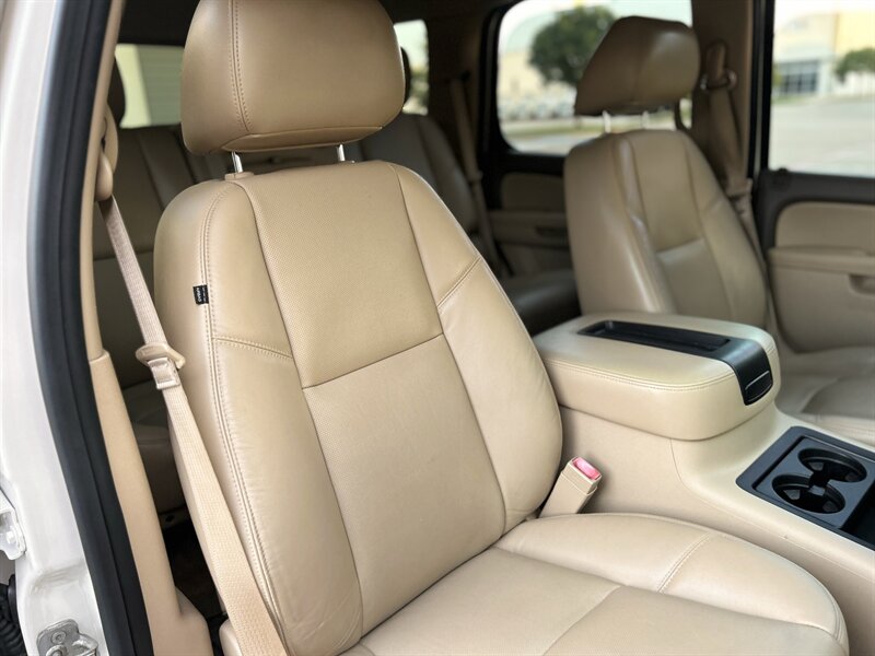 2013 GMC Yukon SLT 8 PASS 20 " WHEELS HTD & COOL SEATS SUPER CLEAN   - Photo 62 - Stafford, TX 77477