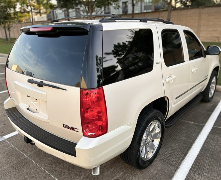 2013 GMC Yukon SLT 8 PASS 20 " WHEELS HTD & COOL SEATS SUPER CLEAN   - Photo 21 - Stafford, TX 77477