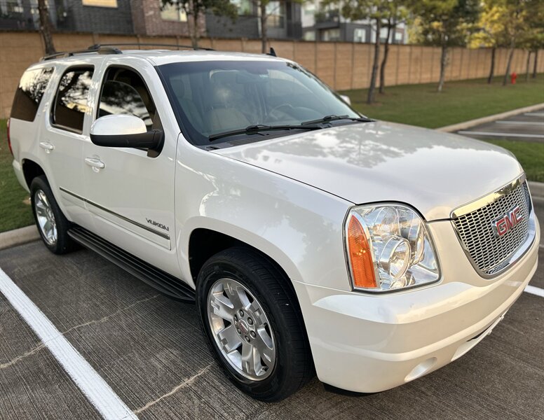2013 GMC Yukon SLT 8 PASS 20 " WHEELS HTD & COOL SEATS SUPER CLEAN   - Photo 12 - Stafford, TX 77477
