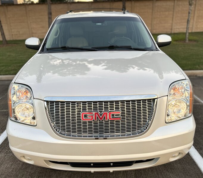 2013 GMC Yukon SLT 8 PASS 20 " WHEELS HTD & COOL SEATS SUPER CLEAN   - Photo 17 - Stafford, TX 77477