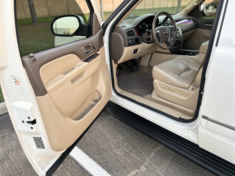 2013 GMC Yukon SLT 8 PASS 20 " WHEELS HTD & COOL SEATS SUPER CLEAN   - Photo 45 - Stafford, TX 77477