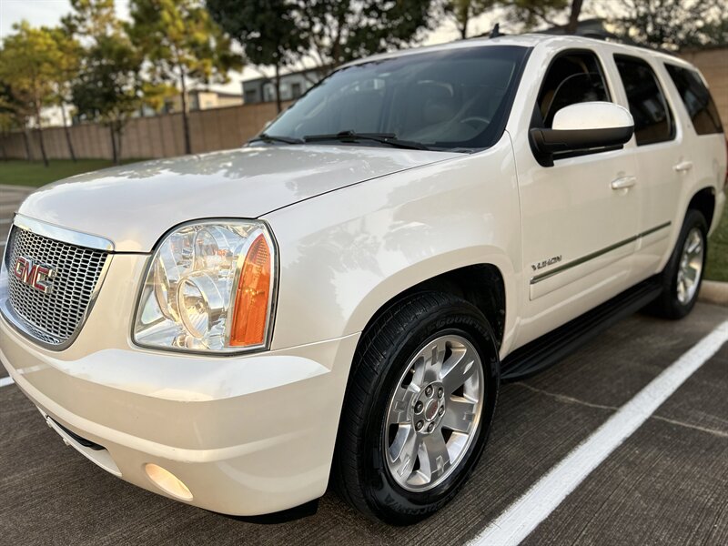 2013 GMC Yukon SLT 8 PASS 20 " WHEELS HTD & COOL SEATS SUPER CLEAN   - Photo 6 - Stafford, TX 77477