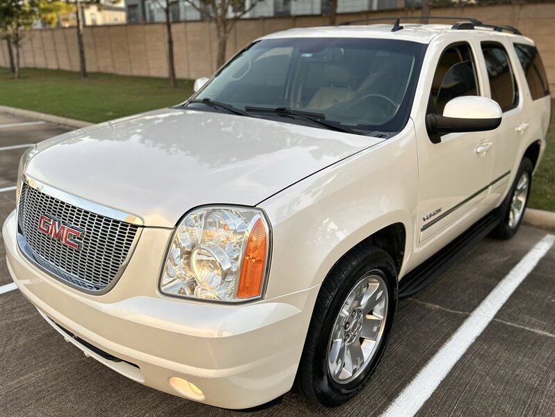 2013 GMC Yukon SLT 8 PASS 20 " WHEELS HTD & COOL SEATS SUPER CLEAN   - Photo 5 - Stafford, TX 77477