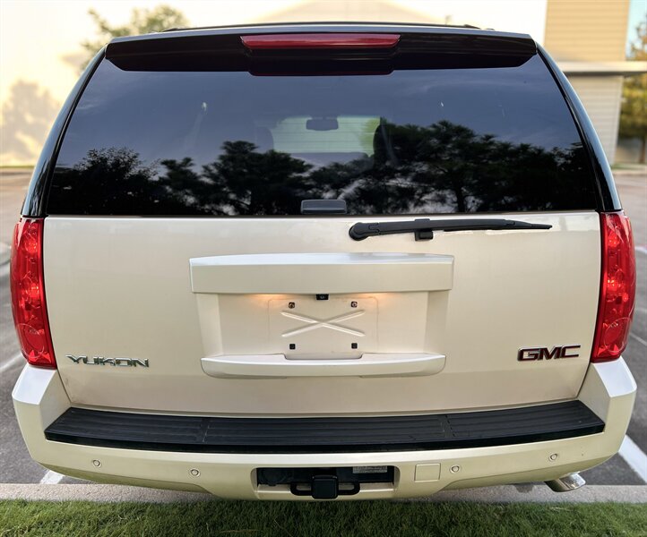 2013 GMC Yukon SLT 8 PASS 20 " WHEELS HTD & COOL SEATS SUPER CLEAN   - Photo 19 - Stafford, TX 77477
