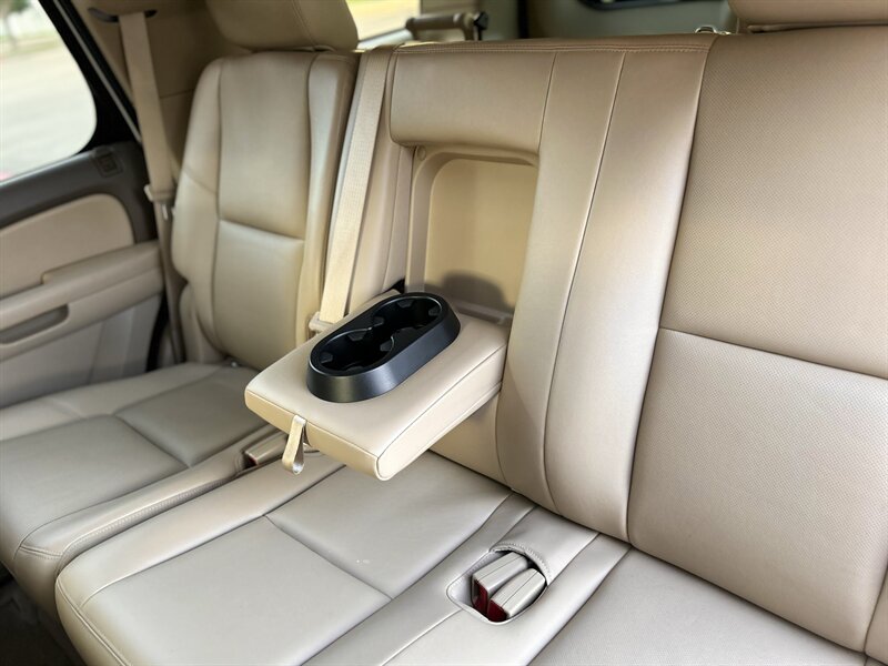 2013 GMC Yukon SLT 8 PASS 20 " WHEELS HTD & COOL SEATS SUPER CLEAN   - Photo 54 - Stafford, TX 77477
