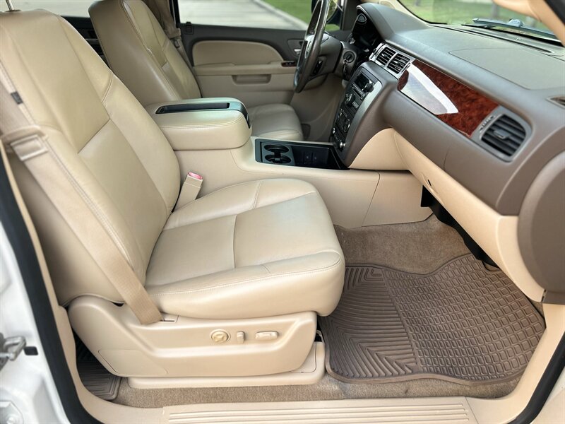 2013 GMC Yukon SLT 8 PASS 20 " WHEELS HTD & COOL SEATS SUPER CLEAN   - Photo 50 - Stafford, TX 77477