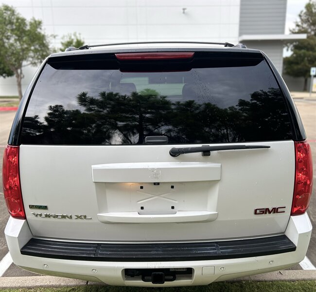 2010 GMC GMC YUKON XL SLT NAV DVD BOSE HTD COOL SEATS R-CAM 7 PASSENGER   - Photo 28 - Stafford, TX 77477