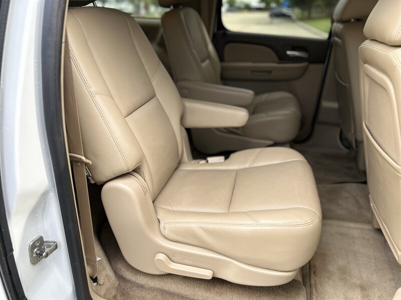 2010 GMC GMC YUKON XL SLT NAV DVD BOSE HTD COOL SEATS R-CAM 7 PASSENGER   - Photo 55 - Stafford, TX 77477