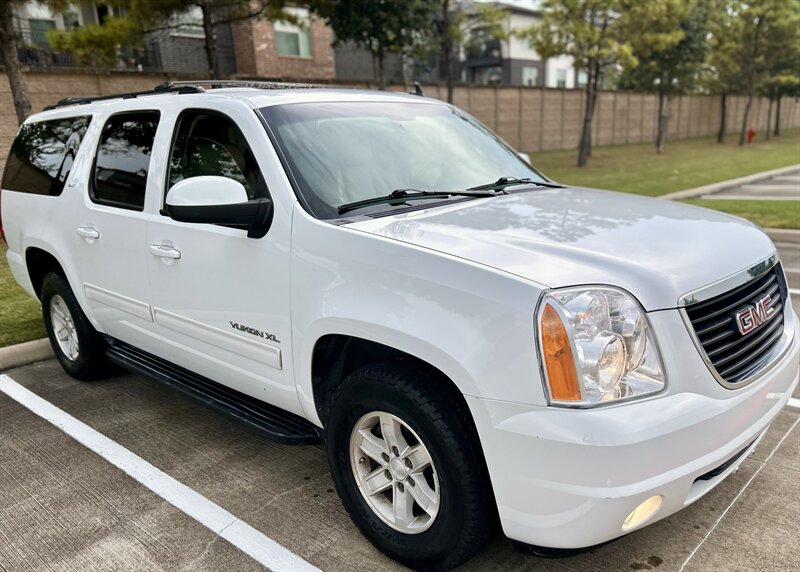 2010 GMC GMC YUKON XL SLT NAV DVD BOSE HTD COOL SEATS R-CAM 7 PASSENGER   - Photo 10 - Stafford, TX 77477