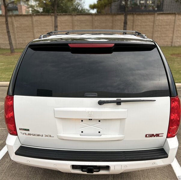 2010 GMC GMC YUKON XL SLT NAV DVD BOSE HTD COOL SEATS R-CAM 7 PASSENGER   - Photo 31 - Stafford, TX 77477