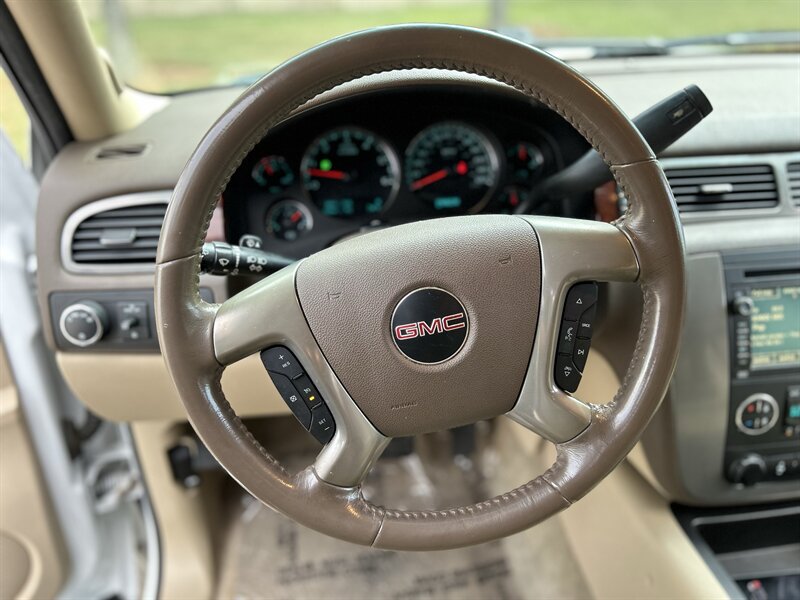 2010 GMC GMC YUKON XL SLT NAV DVD BOSE HTD COOL SEATS R-CAM 7 PASSENGER   - Photo 50 - Stafford, TX 77477