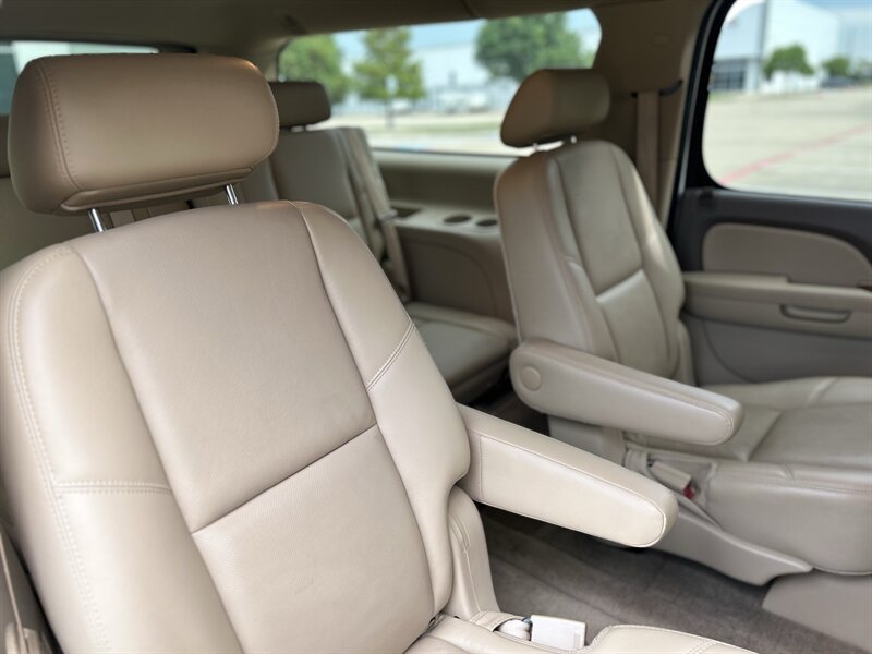 2010 GMC GMC YUKON XL SLT NAV DVD BOSE HTD COOL SEATS R-CAM 7 PASSENGER   - Photo 54 - Stafford, TX 77477