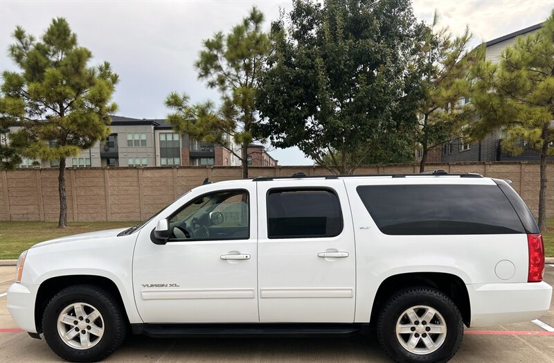 2010 GMC GMC YUKON XL SLT NAV DVD BOSE HTD COOL SEATS R-CAM 7 PASSENGER   - Photo 27 - Stafford, TX 77477