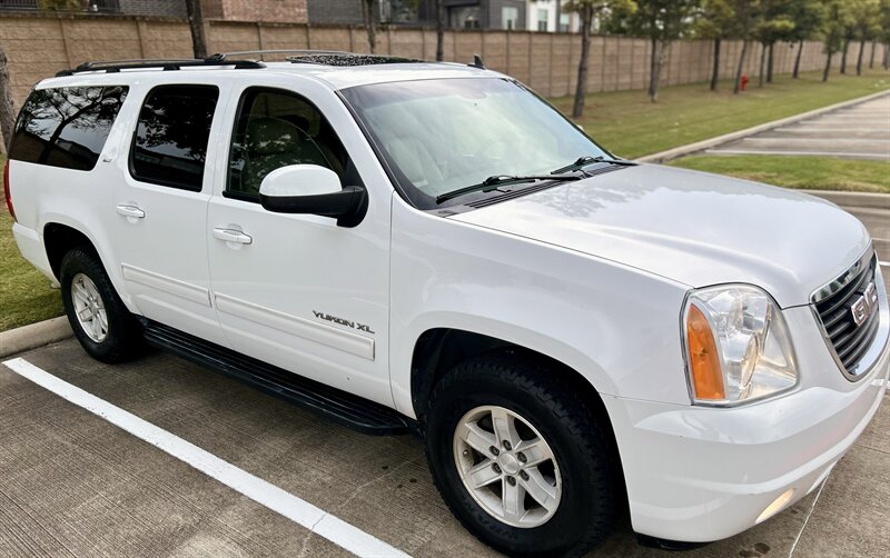 2010 GMC GMC YUKON XL SLT NAV DVD BOSE HTD COOL SEATS R-CAM 7 PASSENGER   - Photo 11 - Stafford, TX 77477
