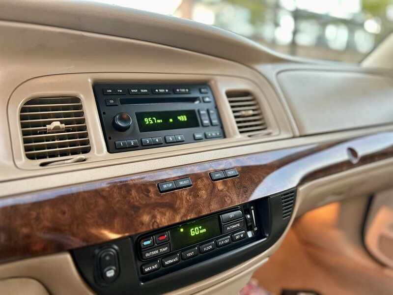 2009 Mercury MERCURY GRAND MARQUIS LS LEATHER WOOD ULTIMATE EDITION YouTube VIDEO   - Photo 26 - Stafford, TX 77477