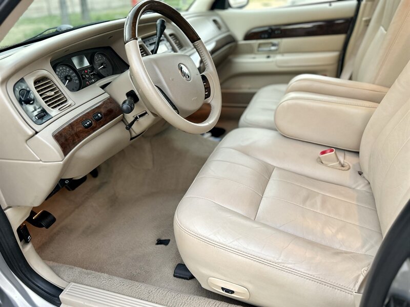 2009 Mercury MERCURY GRAND MARQUIS LS LEATHER WOOD ULTIMATE EDITION YouTube VIDEO   - Photo 20 - Stafford, TX 77477