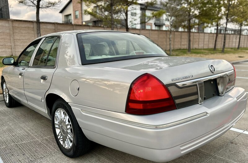 2009 Mercury MERCURY GRAND MARQUIS LS LEATHER WOOD ULTIMATE EDITION YouTube VIDEO   - Photo 7 - Stafford, TX 77477