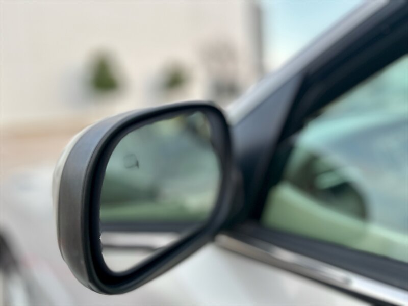 2009 Mercury MERCURY GRAND MARQUIS LS LEATHER WOOD ULTIMATE EDITION YouTube VIDEO   - Photo 62 - Stafford, TX 77477