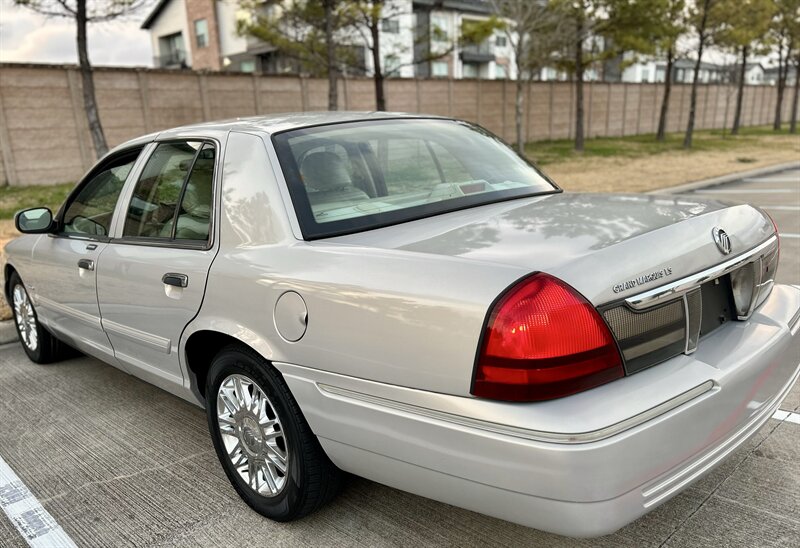 2009 Mercury MERCURY GRAND MARQUIS LS LEATHER WOOD ULTIMATE EDITION YouTube VIDEO   - Photo 8 - Stafford, TX 77477