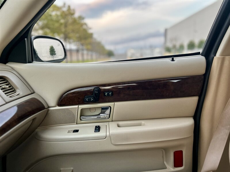 2009 Mercury MERCURY GRAND MARQUIS LS LEATHER WOOD ULTIMATE EDITION YouTube VIDEO   - Photo 32 - Stafford, TX 77477