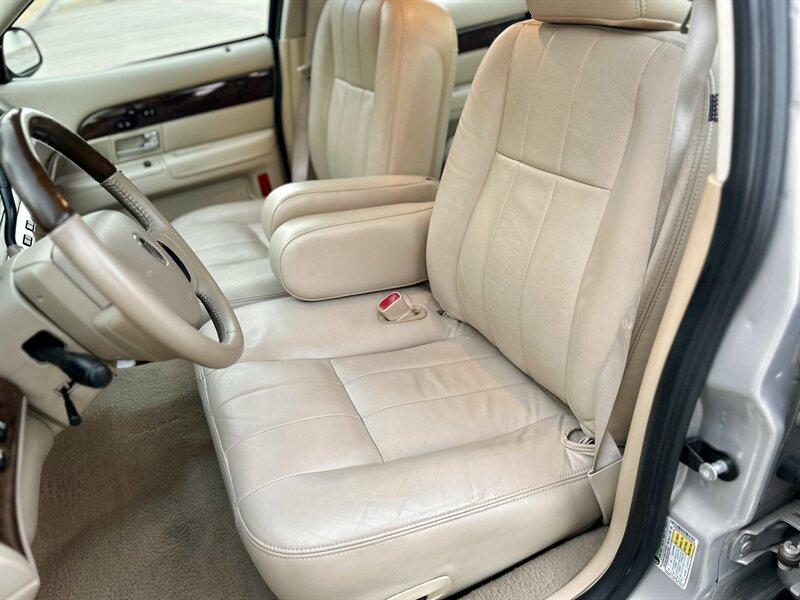 2009 Mercury MERCURY GRAND MARQUIS LS LEATHER WOOD ULTIMATE EDITION YouTube VIDEO   - Photo 21 - Stafford, TX 77477