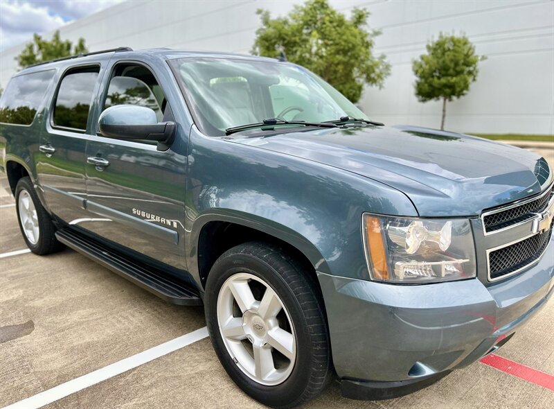 2008 Chevrolet CHEVROLET SUBURBAN LT LEATHER FOG LIGHTS DVD 5.3L V8 YOUTUBE VIDEO   - Photo 14 - Stafford, TX 77477