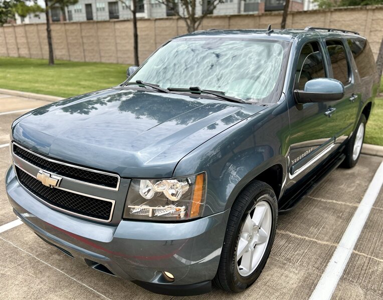 2008 Chevrolet CHEVROLET SUBURBAN LT LEATHER FOG LIGHTS DVD 5.3L V8 YOUTUBE VIDEO   - Photo 4 - Stafford, TX 77477