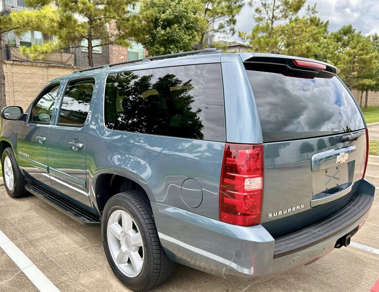 2008 Chevrolet CHEVROLET SUBURBAN LT LEATHER FOG LIGHTS DVD 5.3L V8 YOUTUBE VIDEO   - Photo 25 - Stafford, TX 77477
