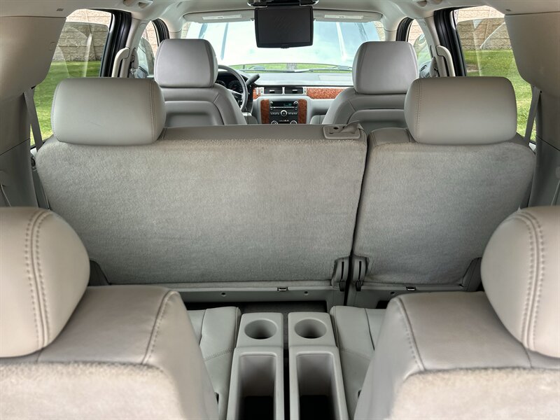 2008 Chevrolet CHEVROLET SUBURBAN LT LEATHER FOG LIGHTS DVD 5.3L V8 YOUTUBE VIDEO   - Photo 41 - Stafford, TX 77477