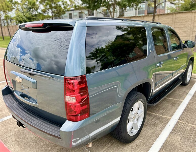2008 Chevrolet CHEVROLET SUBURBAN LT LEATHER FOG LIGHTS DVD 5.3L V8 YOUTUBE VIDEO   - Photo 21 - Stafford, TX 77477