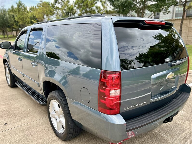 2008 Chevrolet CHEVROLET SUBURBAN LT LEATHER FOG LIGHTS DVD 5.3L V8 YOUTUBE VIDEO   - Photo 26 - Stafford, TX 77477