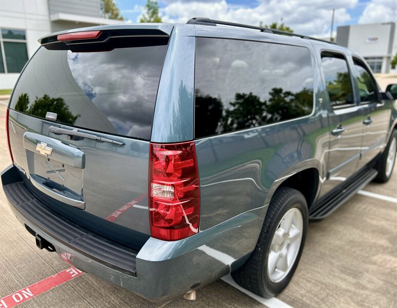 2008 Chevrolet CHEVROLET SUBURBAN LT LEATHER FOG LIGHTS DVD 5.3L V8 YOUTUBE VIDEO   - Photo 22 - Stafford, TX 77477