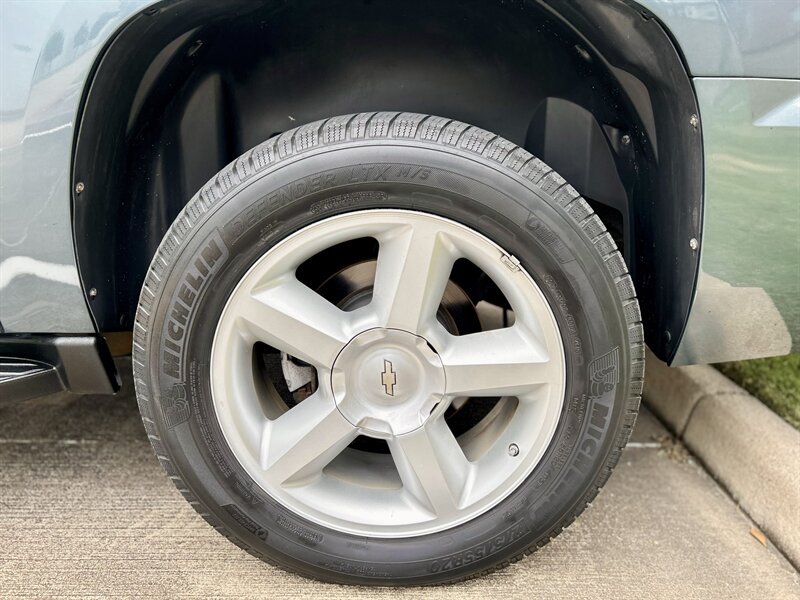 2008 Chevrolet CHEVROLET SUBURBAN LT LEATHER FOG LIGHTS DVD 5.3L V8 YOUTUBE VIDEO   - Photo 79 - Stafford, TX 77477
