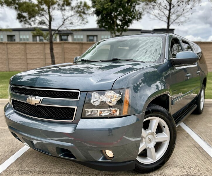 2008 Chevrolet CHEVROLET SUBURBAN LT LEATHER FOG LIGHTS DVD 5.3L V8 YOUTUBE VIDEO   - Photo 2 - Stafford, TX 77477