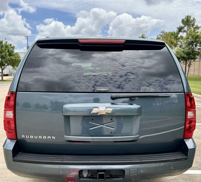 2008 Chevrolet CHEVROLET SUBURBAN LT LEATHER FOG LIGHTS DVD 5.3L V8 YOUTUBE VIDEO   - Photo 17 - Stafford, TX 77477