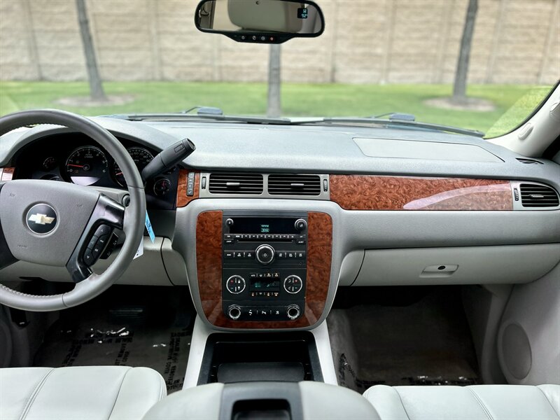2008 Chevrolet CHEVROLET SUBURBAN LT LEATHER FOG LIGHTS DVD 5.3L V8 YOUTUBE VIDEO   - Photo 56 - Stafford, TX 77477
