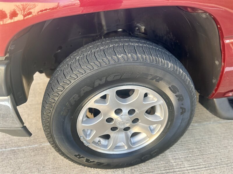 2002 Chevrolet CHEVROLET SUBURBAN LS 5.3L V8 PASSENGER 2 KEYS YOUTUBE VIDEO   - Photo 63 - Stafford, TX 77477