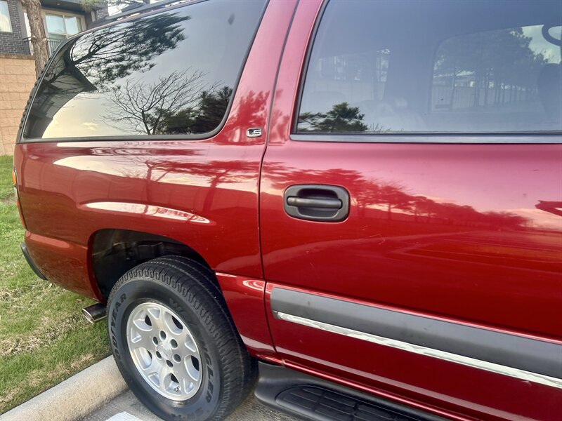 2002 Chevrolet CHEVROLET SUBURBAN LS 5.3L V8 PASSENGER 2 KEYS YOUTUBE VIDEO   - Photo 29 - Stafford, TX 77477