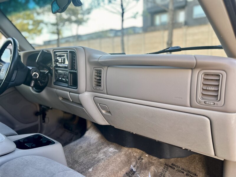 2002 Chevrolet CHEVROLET SUBURBAN LS 5.3L V8 PASSENGER 2 KEYS YOUTUBE VIDEO   - Photo 50 - Stafford, TX 77477