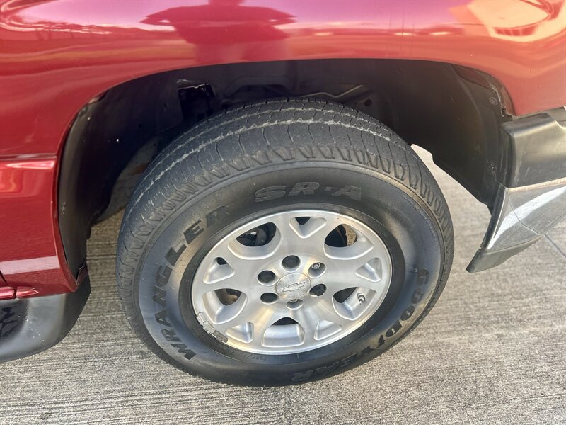 2002 Chevrolet CHEVROLET SUBURBAN LS 5.3L V8 PASSENGER 2 KEYS YOUTUBE VIDEO   - Photo 65 - Stafford, TX 77477