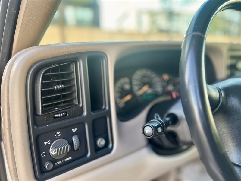 2002 Chevrolet CHEVROLET SUBURBAN LS 5.3L V8 PASSENGER 2 KEYS YOUTUBE VIDEO   - Photo 49 - Stafford, TX 77477