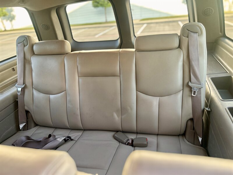 2002 Chevrolet CHEVROLET SUBURBAN LS 5.3L V8 PASSENGER 2 KEYS YOUTUBE VIDEO   - Photo 54 - Stafford, TX 77477