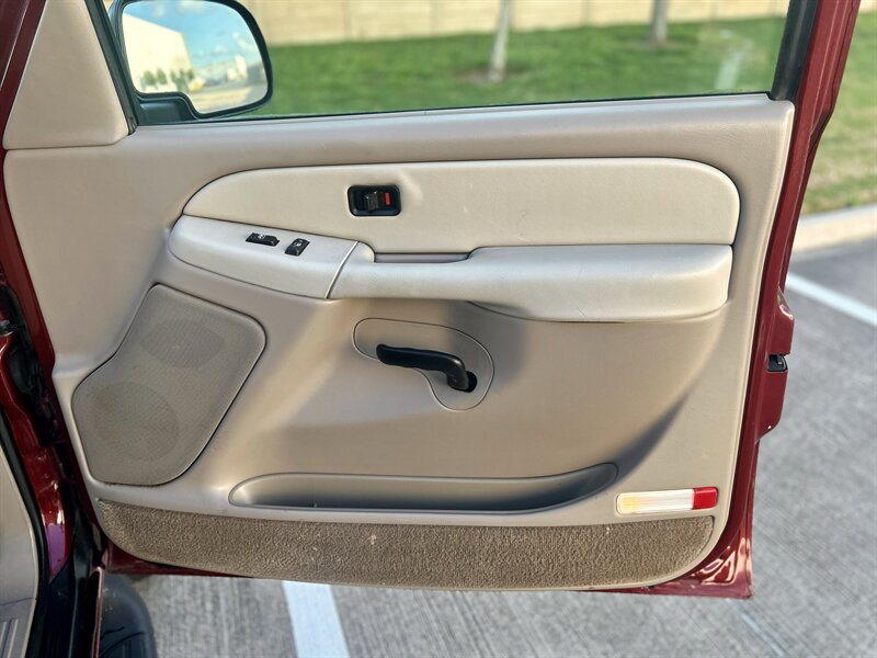 2002 Chevrolet CHEVROLET SUBURBAN LS 5.3L V8 PASSENGER 2 KEYS YOUTUBE VIDEO   - Photo 59 - Stafford, TX 77477