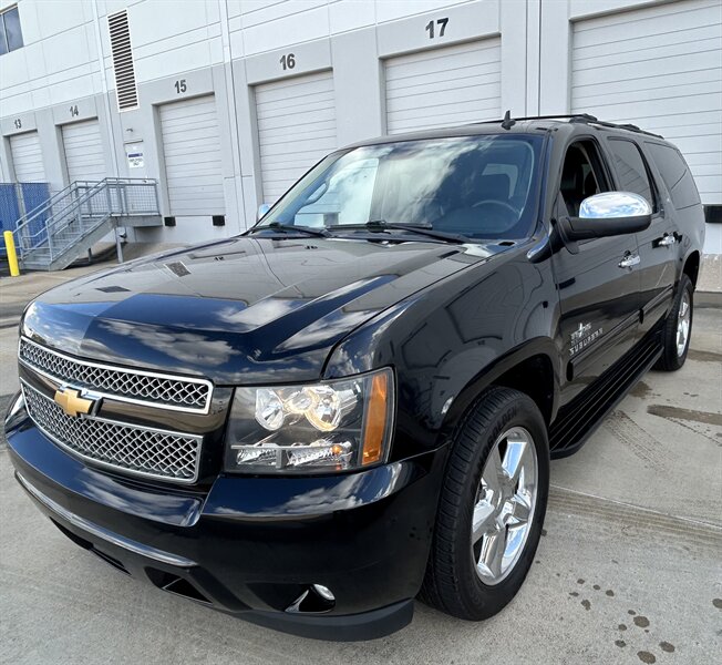 2012 Chevrolet Suburban LT   - Photo 6 - Stafford, TX 77477